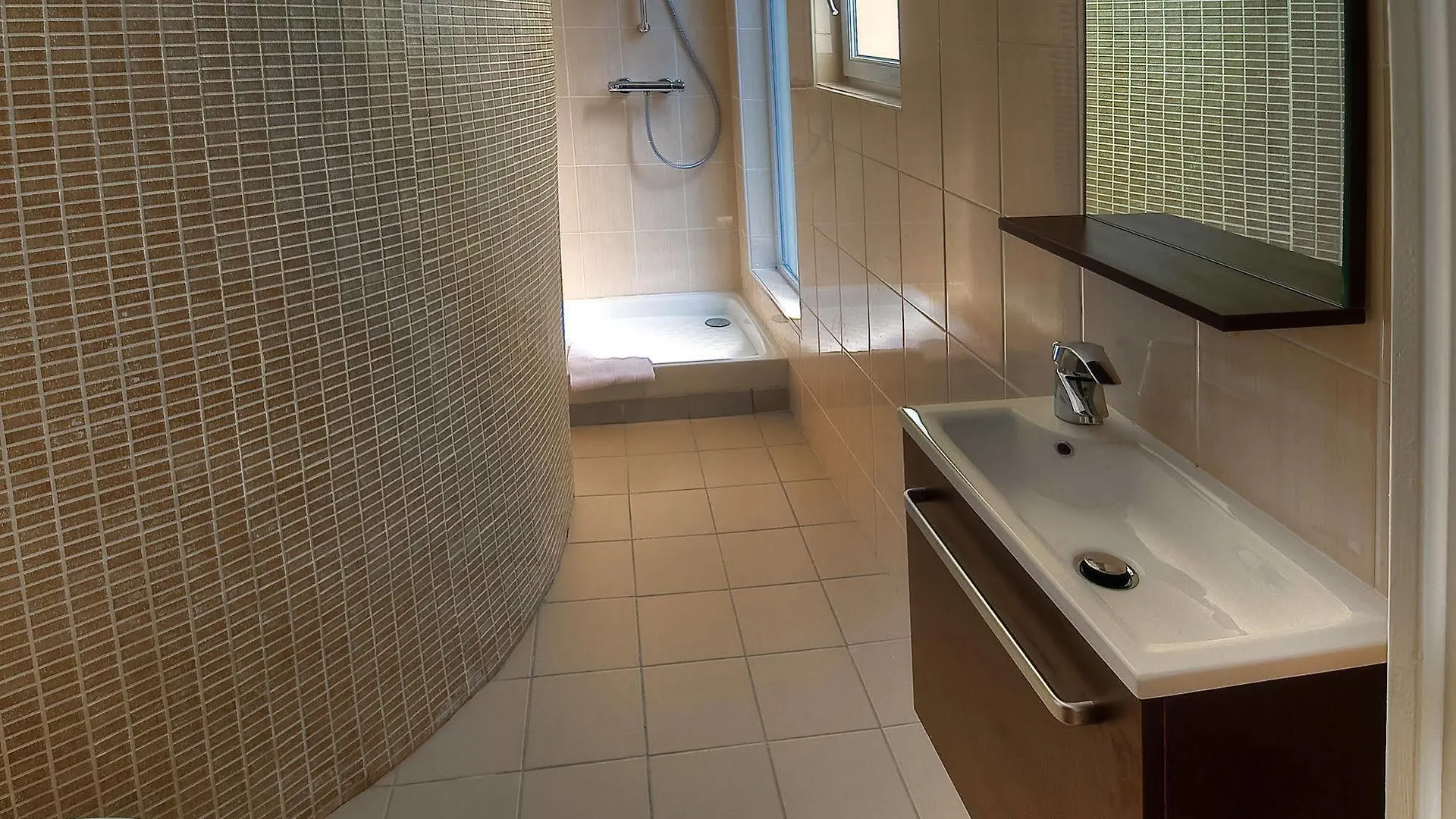 Tilde 3* Paris